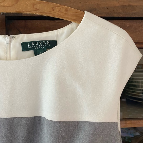 Lauren Ralph Lauren Grey and White Cap-Sleeved Dress - Picture 5 of 11